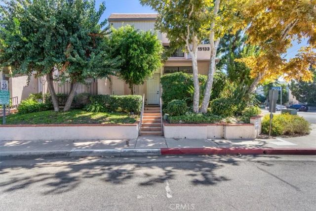 15133 Magnolia E, Sherman Oaks, CA 91403