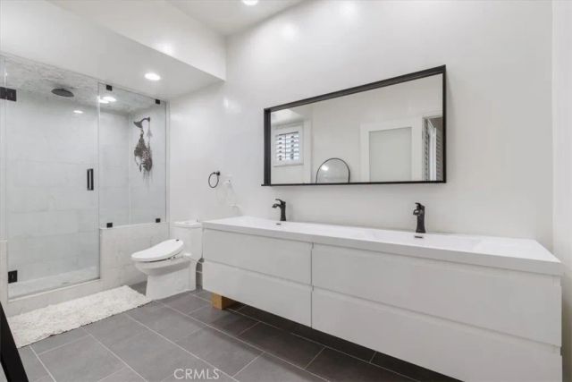 15133 Magnolia E, Sherman Oaks, CA 91403