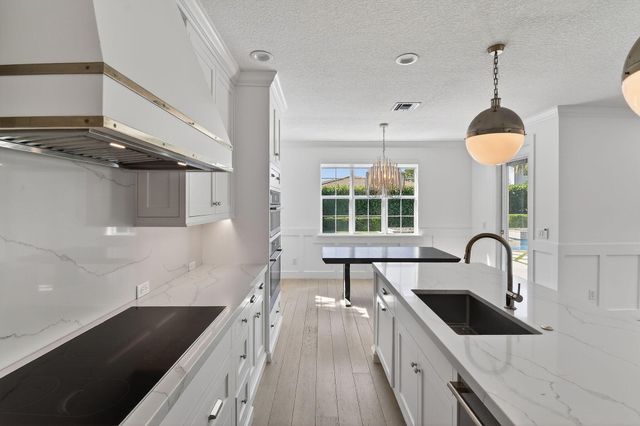 1106 Wilshire Drive, Jupiter, FL 33458