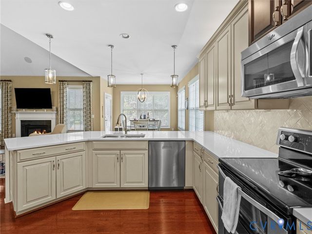4214 Heron Pointe Pl, Moseley, VA 23120