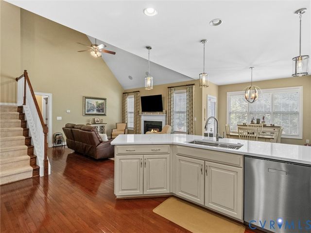 4214 Heron Pointe Pl, Moseley, VA 23120