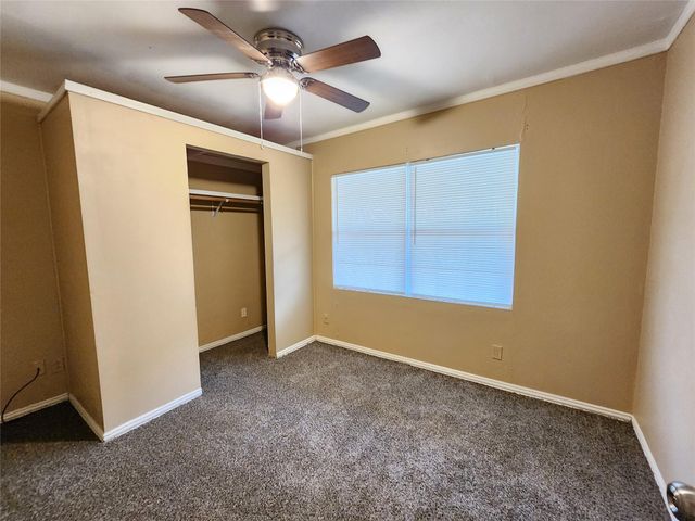 36 18th Avenue N, Texas City, TX 77590