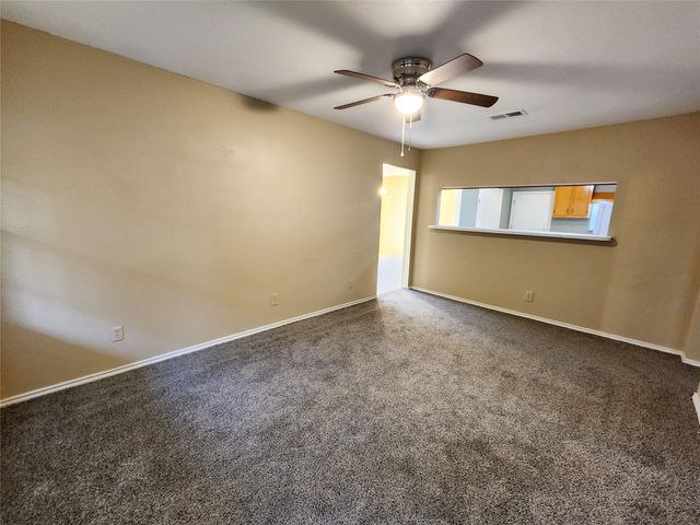 36 18th Avenue N, Texas City, TX 77590