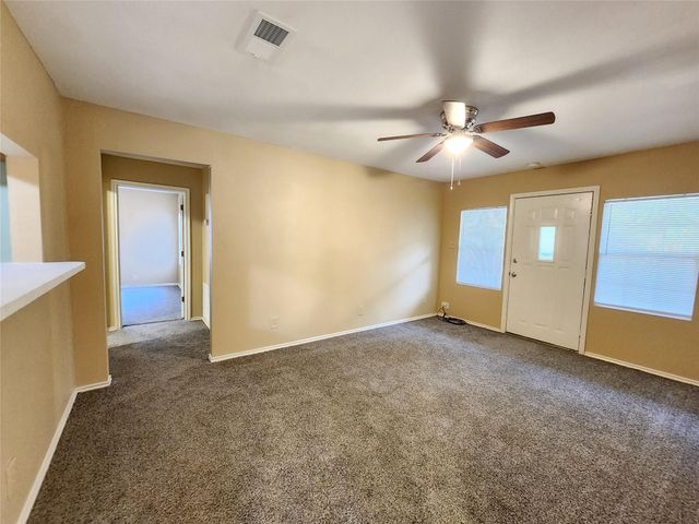 36 18th Avenue N, Texas City, TX 77590