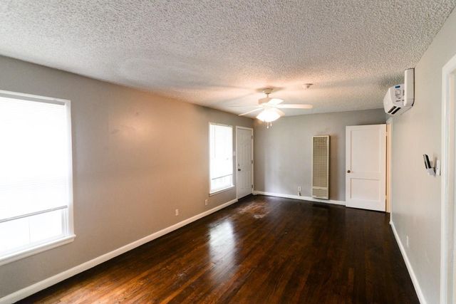 10433 Fern Drive, Dallas, TX 75228