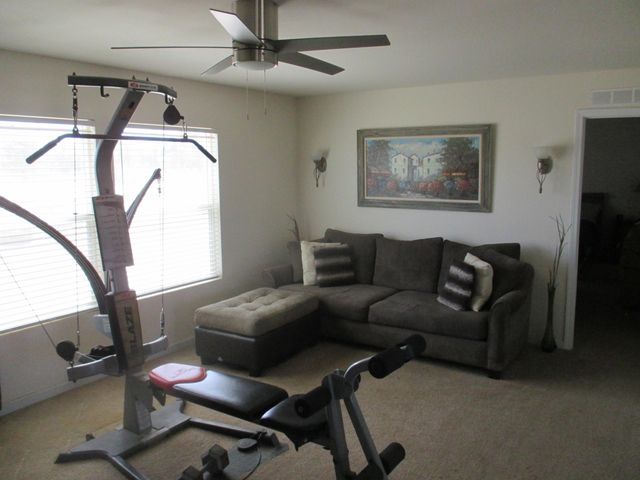 2265 Gibbs Avenue, Mojave, CA 93501