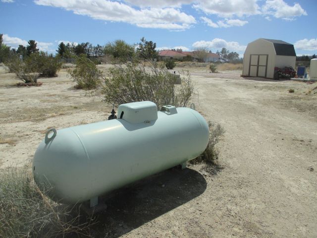 2265 Gibbs Avenue, Mojave, CA 93501