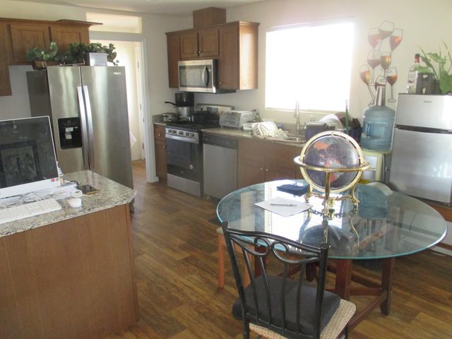 2265 Gibbs Avenue, Mojave, CA 93501