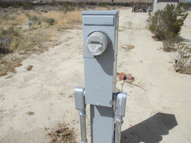 2265 Gibbs Avenue, Mojave, CA 93501