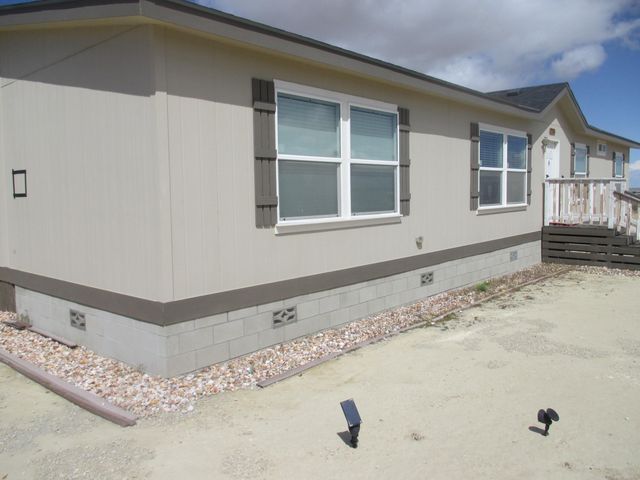 2265 Gibbs Avenue, Mojave, CA 93501