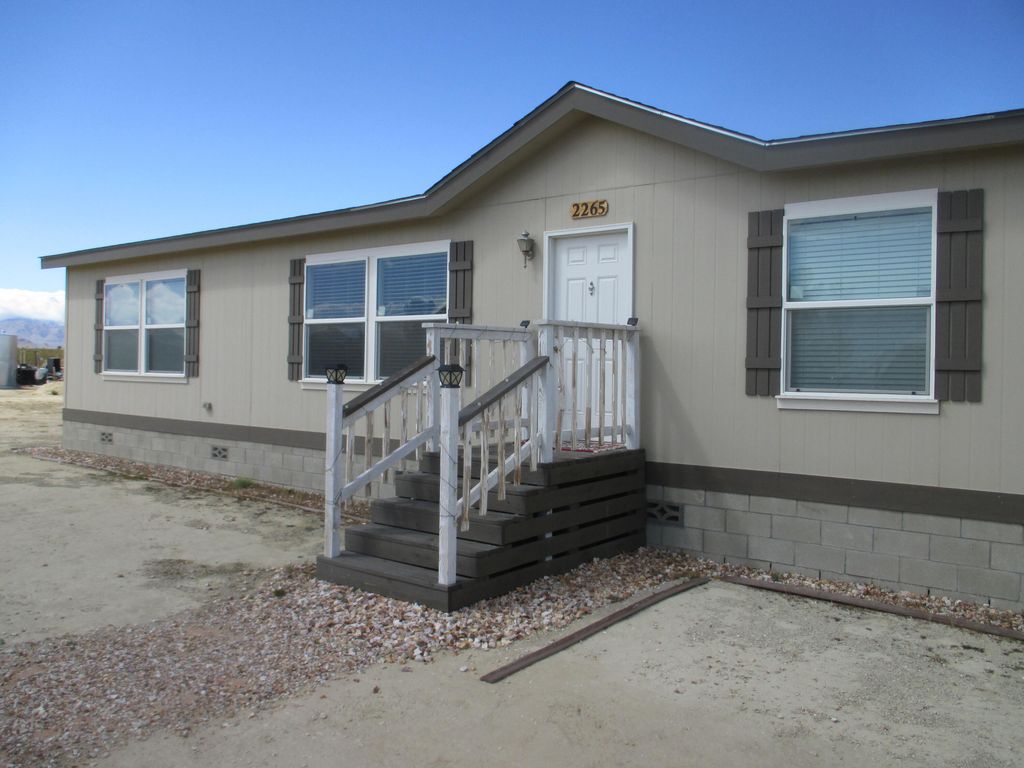 2265 Gibbs Avenue, Mojave, CA 93501