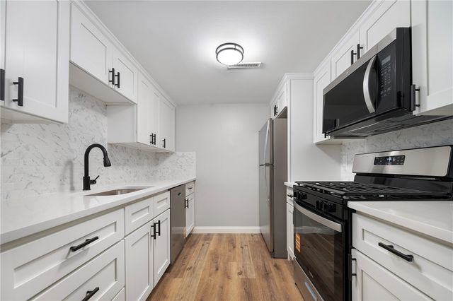 1141 Hartford Avenue 4B, Johnston, RI 02919