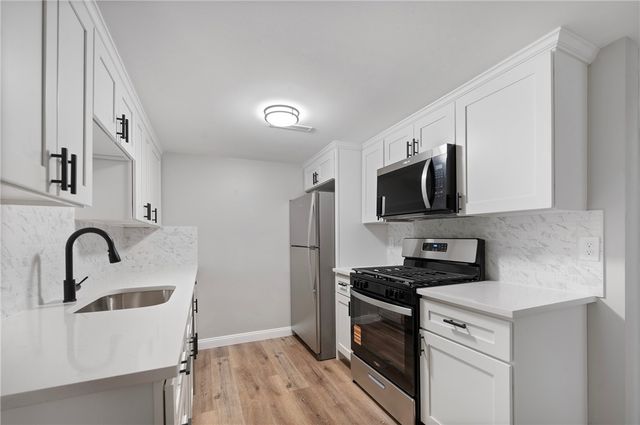 1141 Hartford Avenue 4B, Johnston, RI 02919