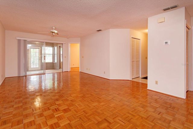 626 RED OAK CIRCLE 106, Altamonte Springs, FL 32701