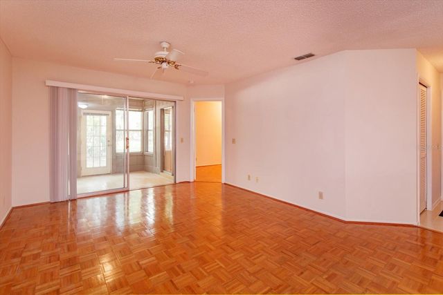 626 RED OAK CIRCLE 106, Altamonte Springs, FL 32701