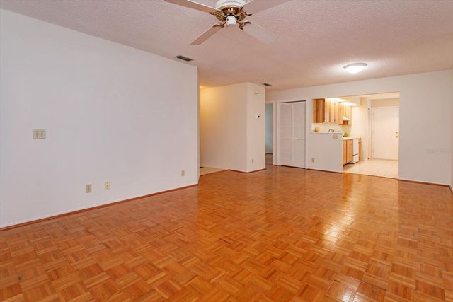 626 RED OAK CIRCLE 106, Altamonte Springs, FL 32701