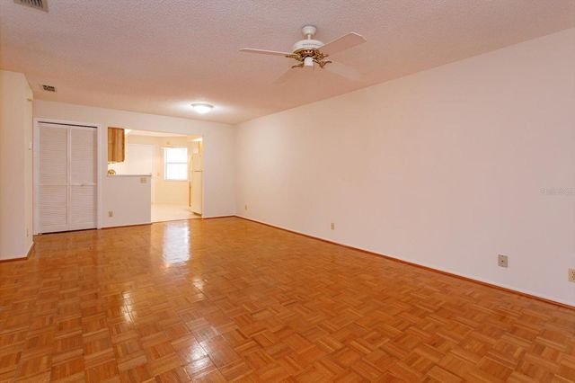 626 RED OAK CIRCLE 106, Altamonte Springs, FL 32701