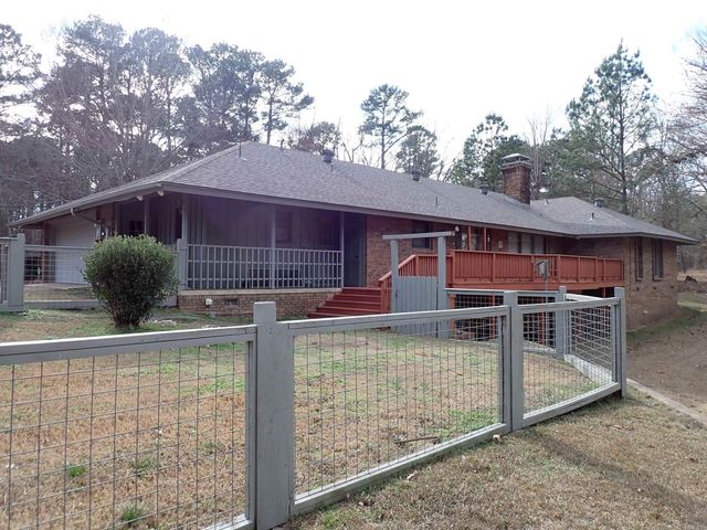1414 Country Club Road, Arkadelphia, AR 71923