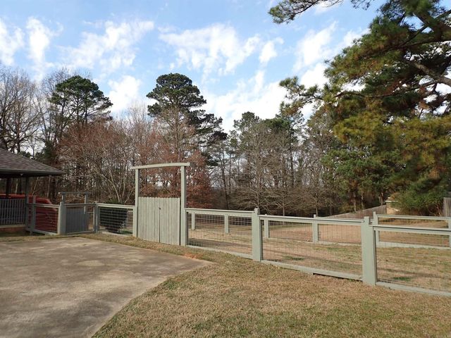 1414 Country Club Road, Arkadelphia, AR 71923