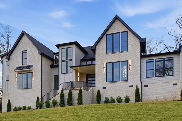 6807 Pennywell Dr, Nashville, TN 37205