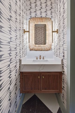 6807 Pennywell Dr, Nashville, TN 37205