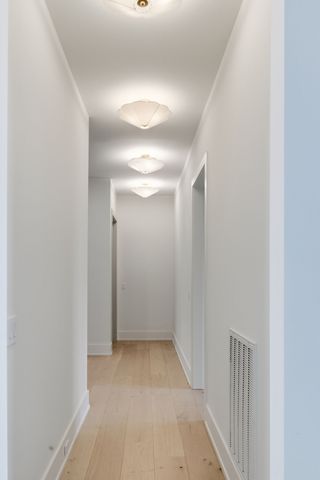 6807 Pennywell Dr, Nashville, TN 37205