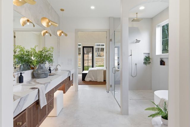 6807 Pennywell Dr, Nashville, TN 37205