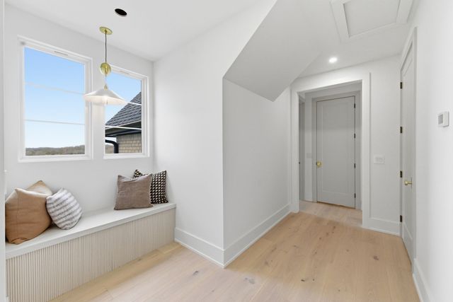 6807 Pennywell Dr, Nashville, TN 37205