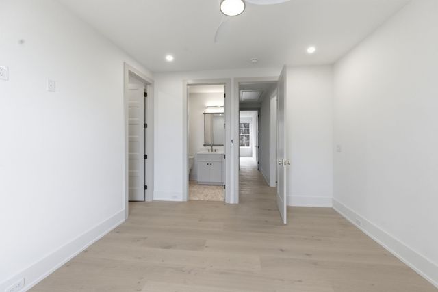 6807 Pennywell Dr, Nashville, TN 37205