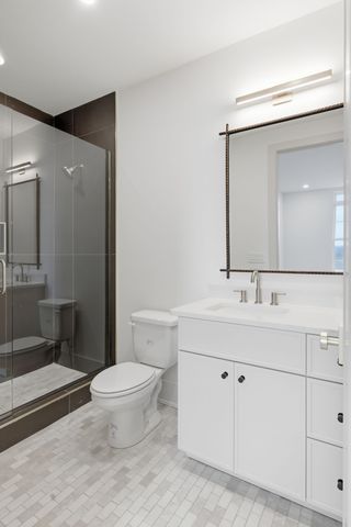 6807 Pennywell Dr, Nashville, TN 37205