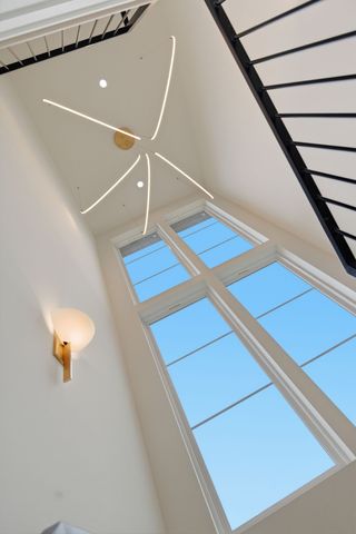 6807 Pennywell Dr, Nashville, TN 37205