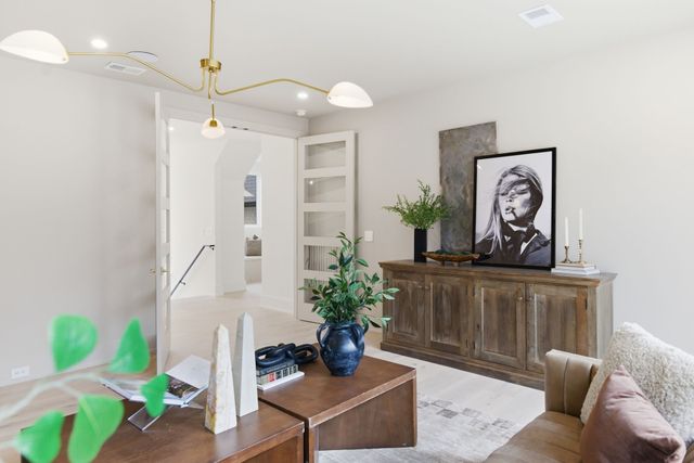 6807 Pennywell Dr, Nashville, TN 37205