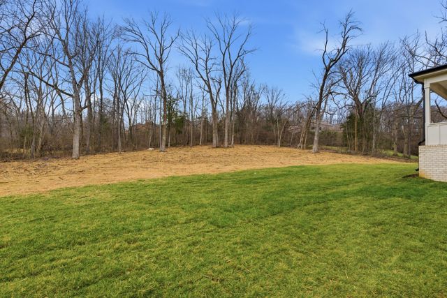 6807 Pennywell Dr, Nashville, TN 37205