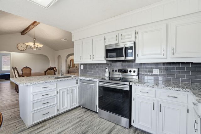 308 Moody Avenue, League City, TX 77573