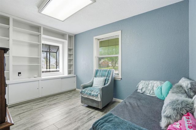 308 Moody Avenue, League City, TX 77573