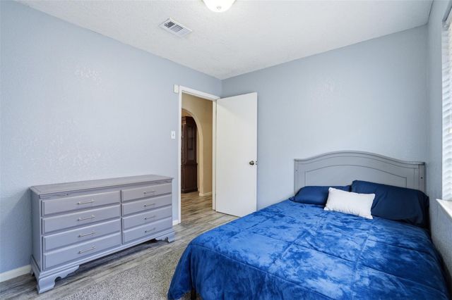 308 Moody Avenue, League City, TX 77573