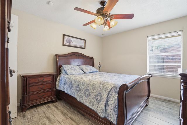 308 Moody Avenue, League City, TX 77573