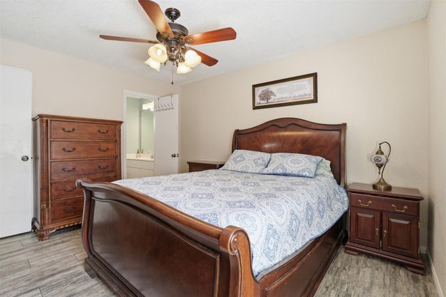 308 Moody Avenue, League City, TX 77573