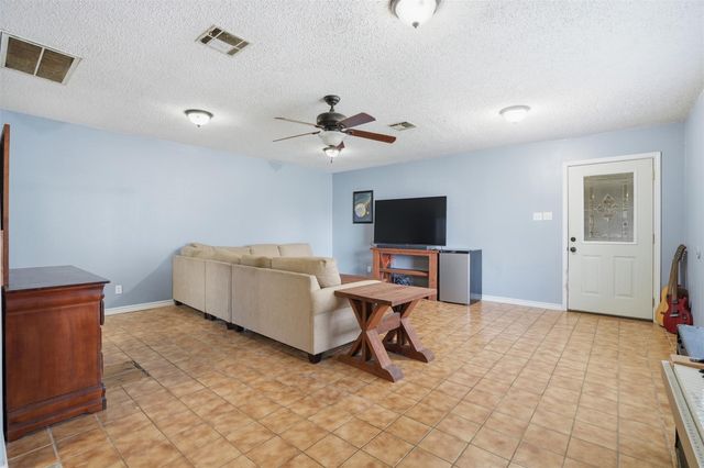 308 Moody Avenue, League City, TX 77573