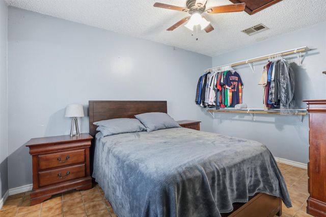 308 Moody Avenue, League City, TX 77573