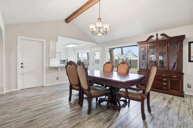 308 Moody Avenue, League City, TX 77573