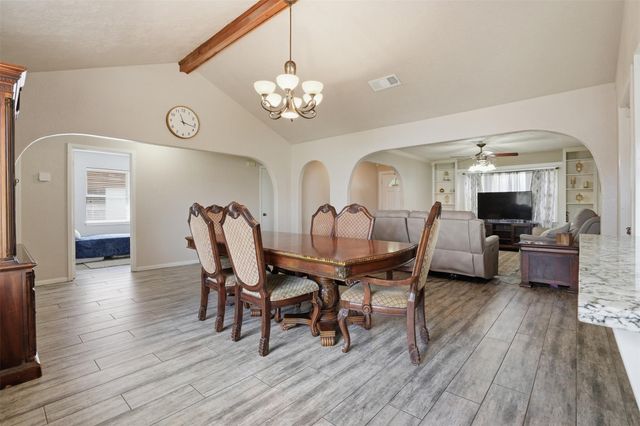 308 Moody Avenue, League City, TX 77573