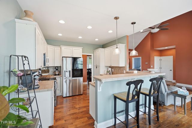 24327 Eagle Site Drive, Abingdon, VA 24211