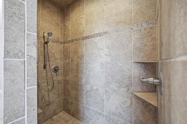 24327 Eagle Site Drive, Abingdon, VA 24211