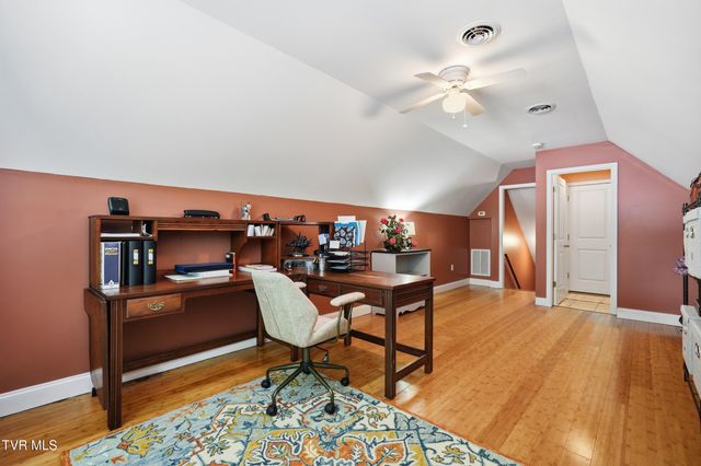 24327 Eagle Site Drive, Abingdon, VA 24211