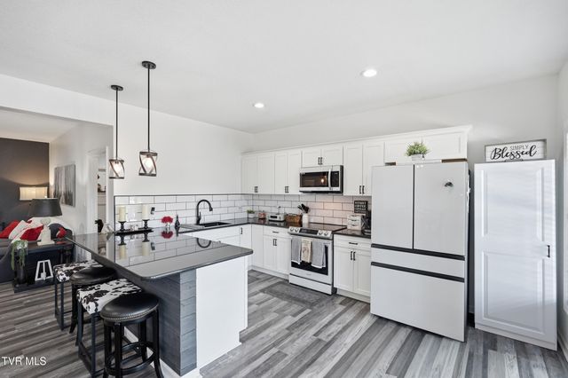 24327 Eagle Site Drive, Abingdon, VA 24211