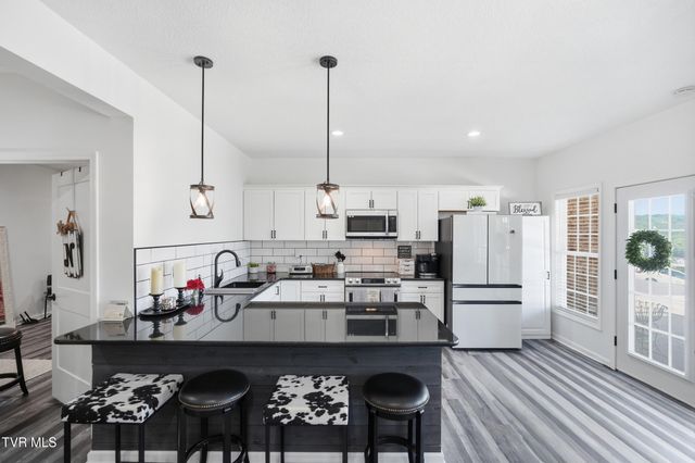 24327 Eagle Site Drive, Abingdon, VA 24211