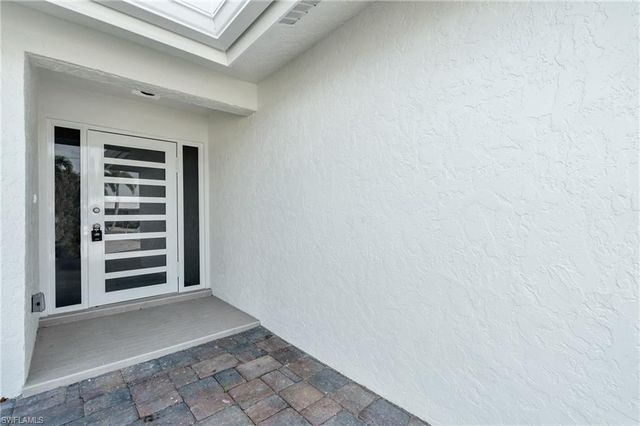 25 Palmview BLVD, Fort Myers Beach, FL 33931