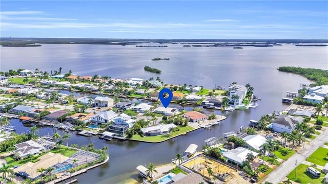 25 Palmview BLVD, Fort Myers Beach, FL 33931