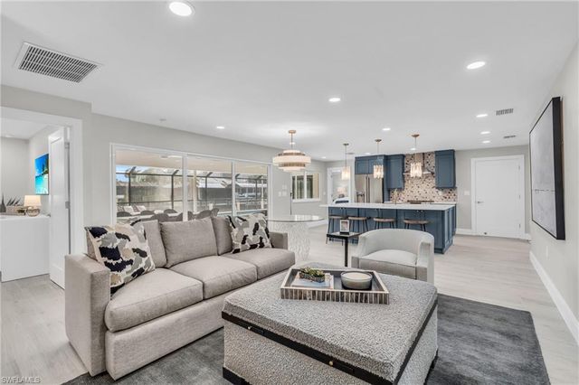 25 Palmview BLVD, Fort Myers Beach, FL 33931